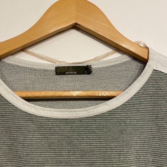 Prana Zosia Green Striped Crew Neck T-shirt Size Small - Picture 2 of 3